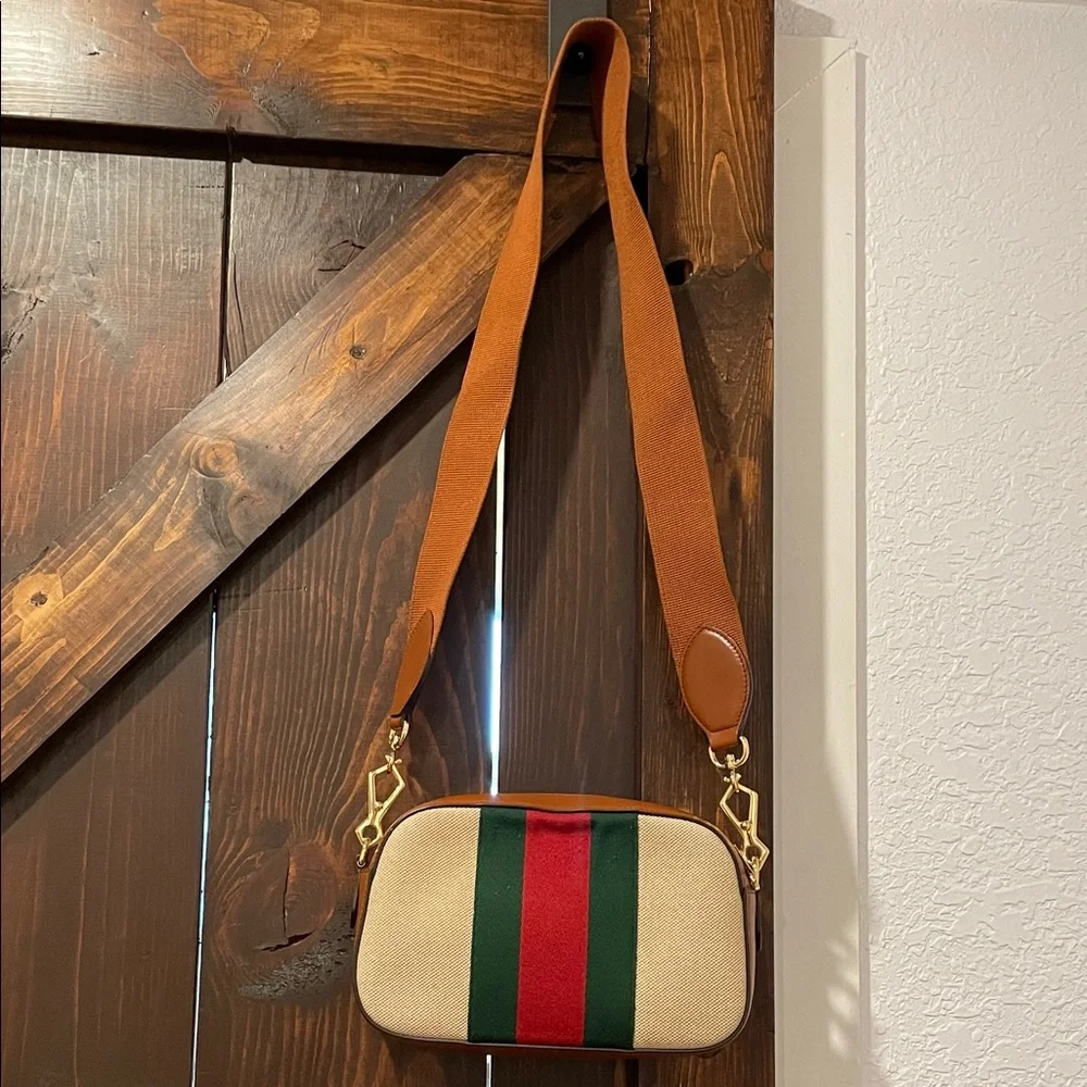 Gucci Canvas Messenger Bag - Picture 2 of 12